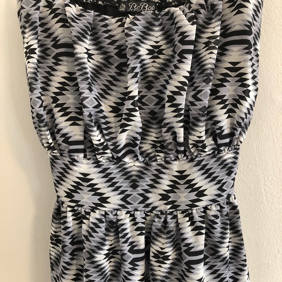 BeBop grey geometric print mini sundress - Picture 4 of 10